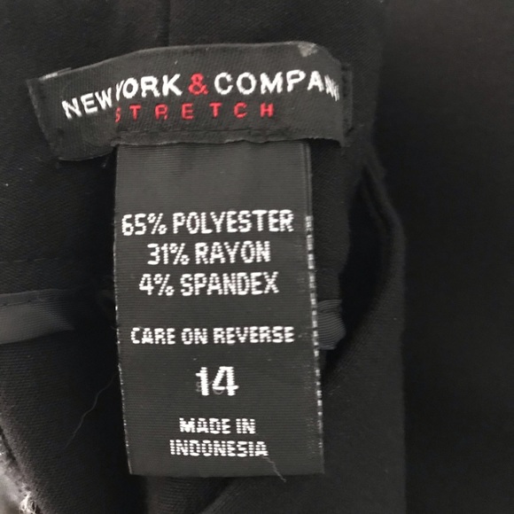 Women’s crop length slacks. - Picture 3 of 3